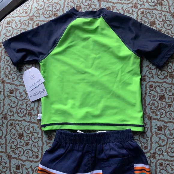 Flapdoodles Rash Guard (UPF 50+) and swim trunks - Picture 5 of 6